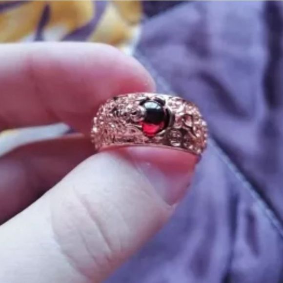Rose gold titanium Chinese luck symbols dragon and red glass adjustable ring new - Picture 3 of 6